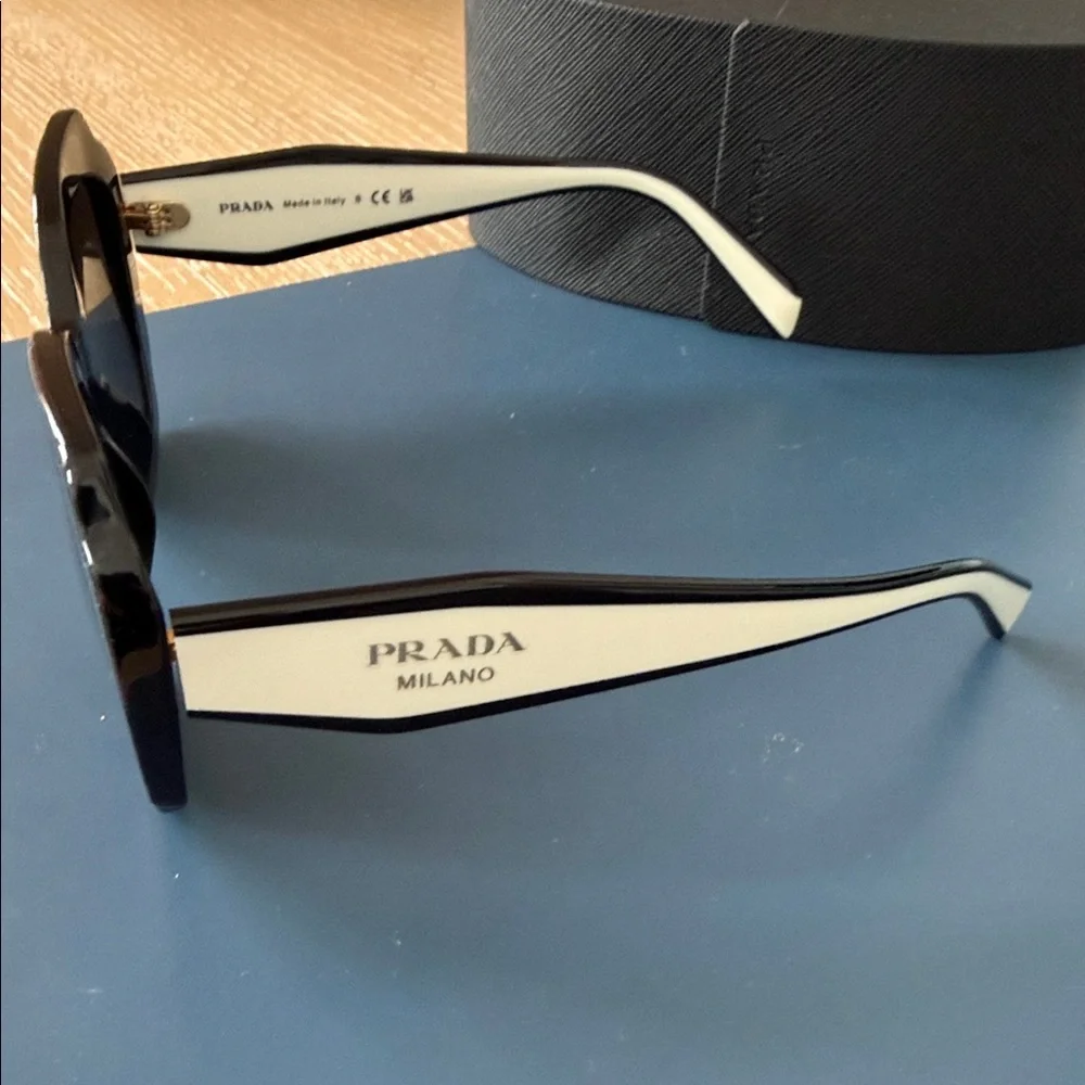 Elegant Black Prada Sunglasses - Picture 2 of 4